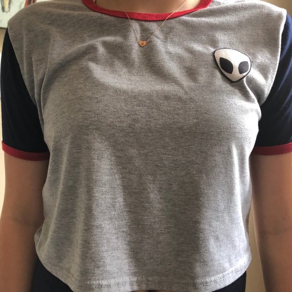 Ailen Crop Top - Picture 1 of 1